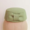 Petit chapeau rétro rond en feutre vert menthe. Fez de style vintage avec nœud. Oh... Really? par Sandra Lacroix, chapelière, Bruxelles.