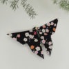 Accessoire pour cheveux rétro. Pince de style vintage avec un origami papillon noir à fleurs. Oh... Really? par Sandra Lacroix, chapelière, Bruxelles.